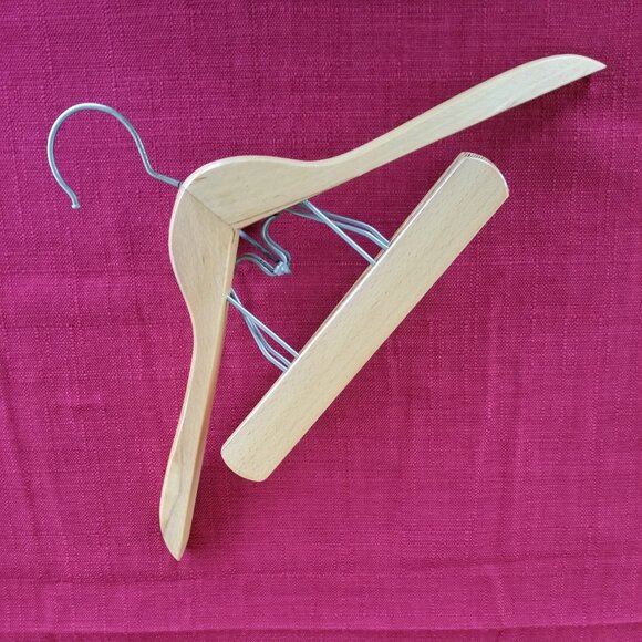 Vintage Regent 18” Solid Wood Heavy Duty Suit Hanger - Picture 7 of 14